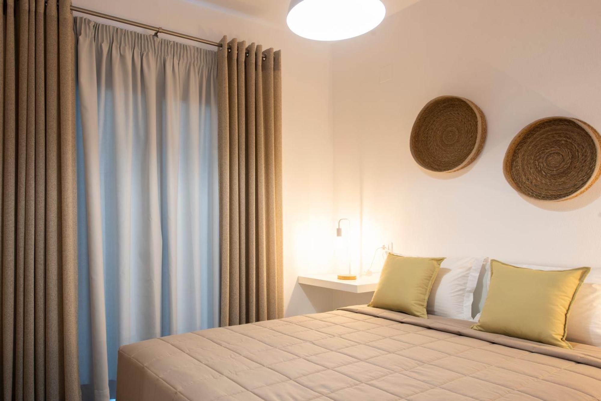 Valery Suites Fira  Habitación foto